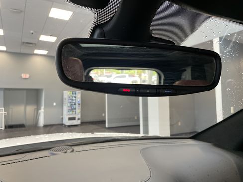 Used 2018 Jeep Grand Cherokee Trackhawk AWD/4WD image 31