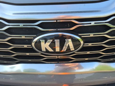 Used 2020 Kia Telluride EX w/ EX Premium Package AWD/4WD image 6