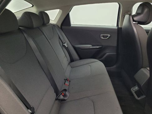 Used 2025 Kia K4 FWD image 19