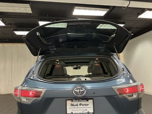 Used 2015 Toyota Highlander Limited Platinum AWD/4WD image 28