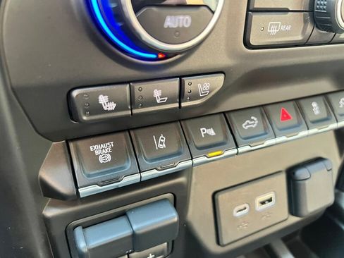 Used 2020 Chevrolet Silverado 3500 High Country w/ Z71 Off-Road Package image 46