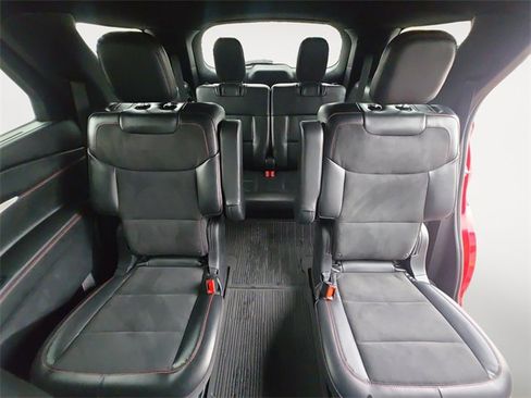 Used 2025 Ford Explorer ST image 13