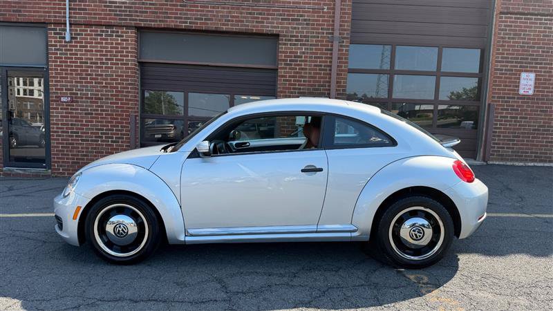 Used 2015 Volkswagen Beetle 1.8T Classic FWD image 8