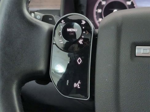 Used 2020 Land Rover Discovery HSE image 24