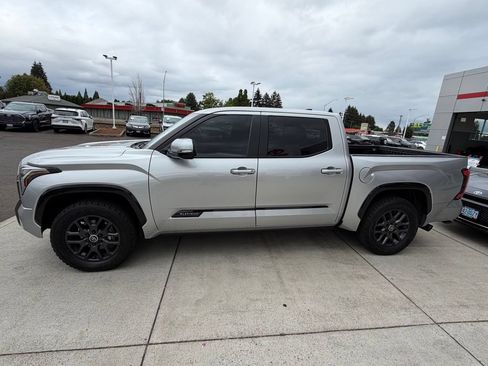 Used 2024 Toyota Tundra Platinum AWD/4WD image 3