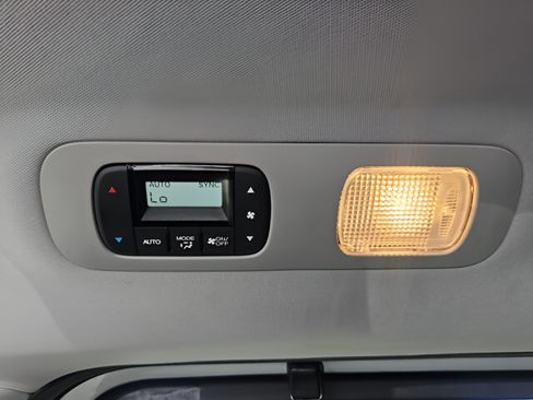 Used 2022 Honda Odyssey EX-L image 11