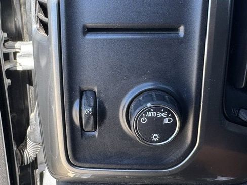 Used 2018 Chevrolet Silverado 1500 LT RWD image 22