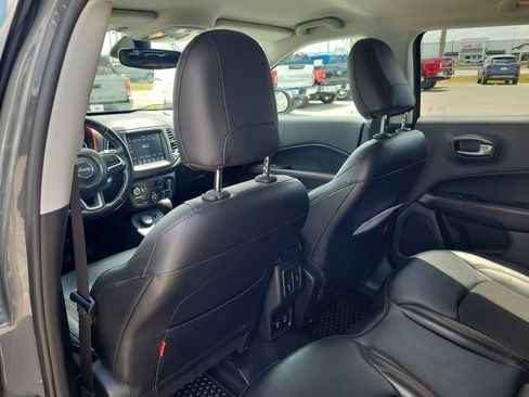 Used 2020 Jeep Compass Trailhawk w/ Cold Weather Group AWD/4WD image 13