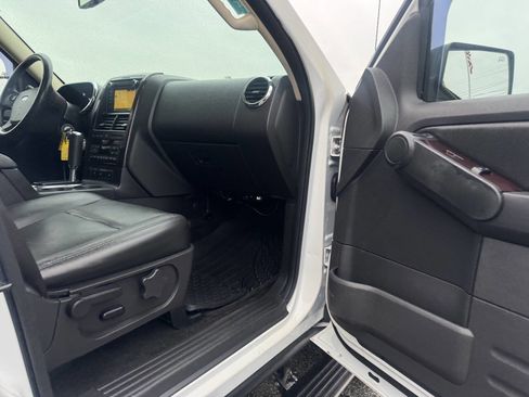 Used 2010 Ford Explorer Limited image 37