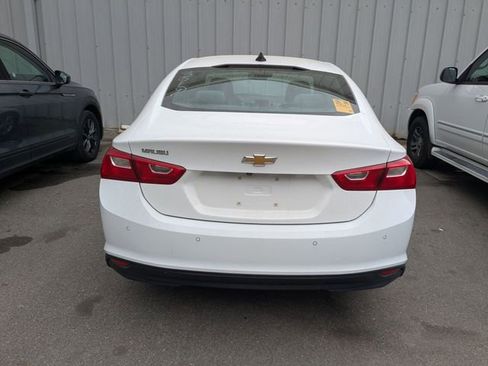 Used 2020 Chevrolet Malibu LS w/ Driver Confidence Package II image 4