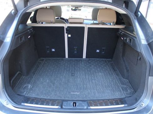 Used 2020 Jaguar F-PACE Premium image 29