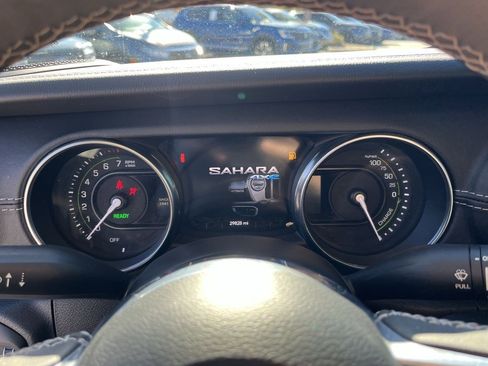 Used 2023 Jeep Wrangler Sahara image 22