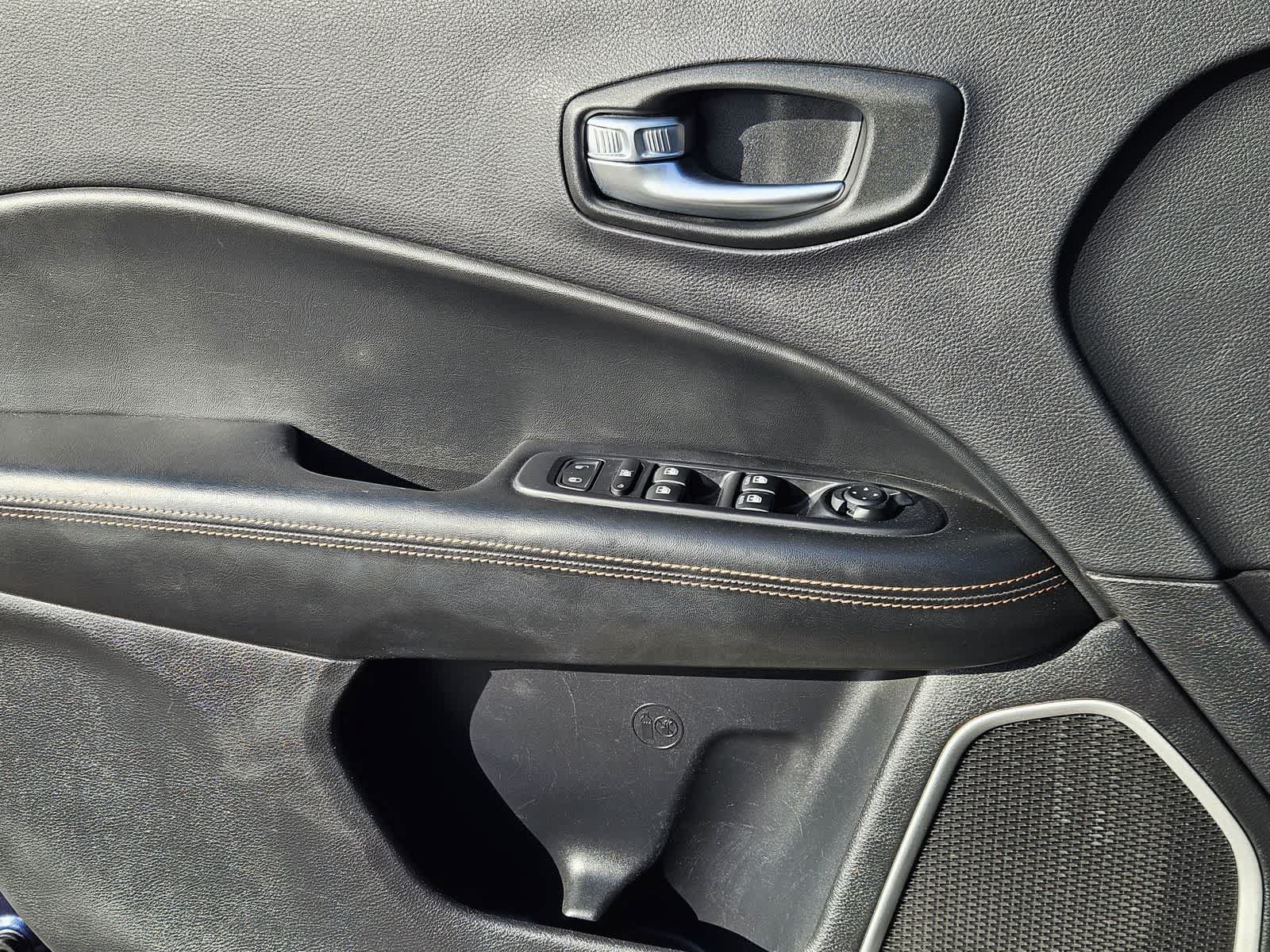 Used 2019 Jeep Compass Limited FWD image 21