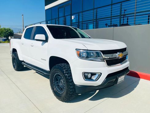 Used 2016 Chevrolet Colorado LT w/ LT Convenience Package AWD/4WD image 16