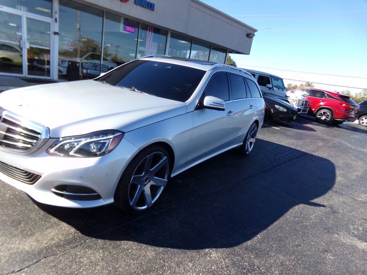 Used 2016 Mercedes-Benz E 350 4MATIC Wagon image 37
