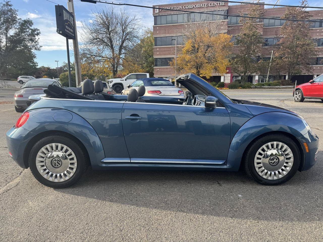 Used 2016 Volkswagen Beetle 1.8T S FWD image 12