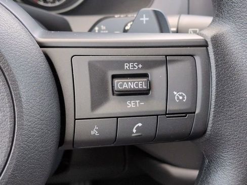 Used 2025 Nissan Pathfinder S FWD image 24