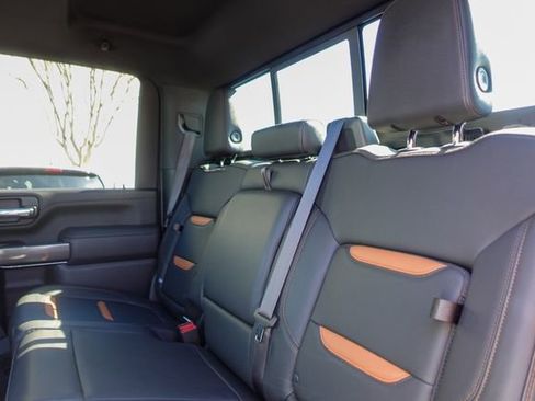 Used 2022 GMC Sierra 2500 AT4 w/ AT4 Premium Plus Package AWD/4WD image 28