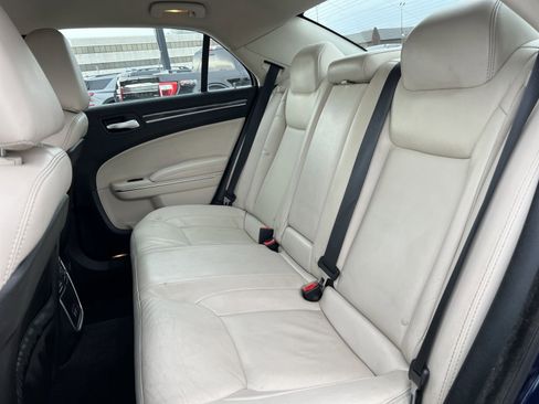 Used 2017 Chrysler 300 Limited image 20