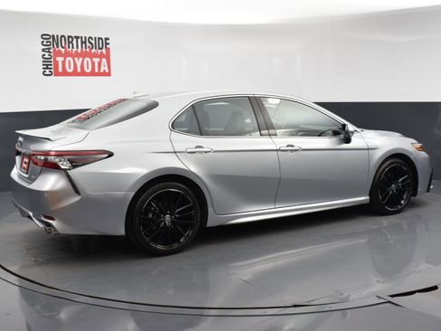 Used 2023 Toyota Camry XSE FWD image 4