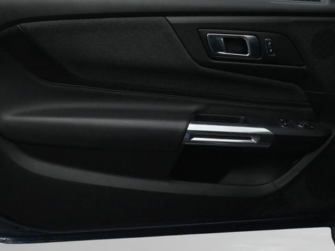 Used 2025 Ford Mustang Coupe RWD image 12