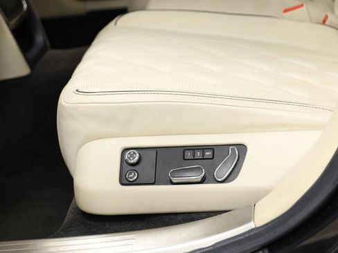 Used 2015 Bentley Flying Spur W12 image 43