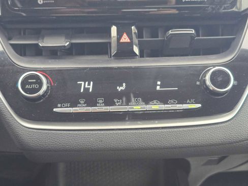 Used 2022 Toyota Corolla LE FWD image 28