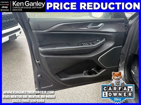 Used 2022 Jeep Grand Cherokee L Laredo w/ Luxury Tech Group I image 9