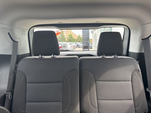 Used 2023 GMC Acadia SLE w/ Driver Convenience Package FWD image 30