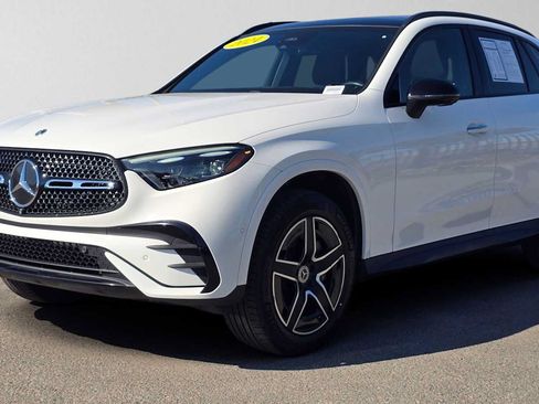 Used 2024 Mercedes-Benz GLC 300 4MATIC image 8