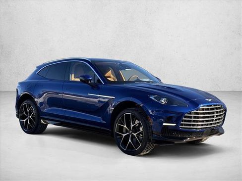 New 2026 Aston Martin DBX 707 image 8