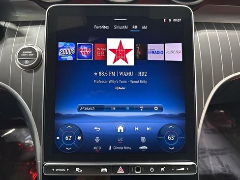 Used 2025 Mercedes-Benz C 300 4MATIC Sedan image 23