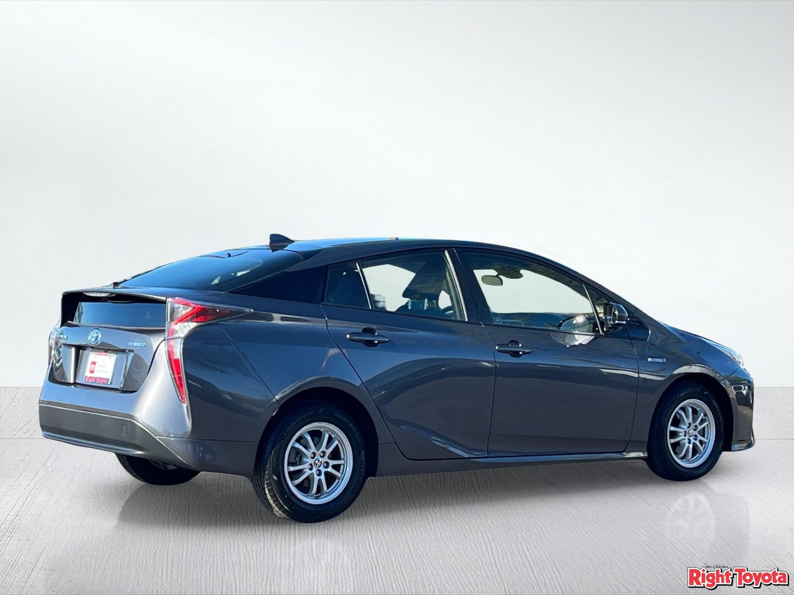 Certified 2016 Toyota Prius Three w/ Advanced Technology Package FWD image 7