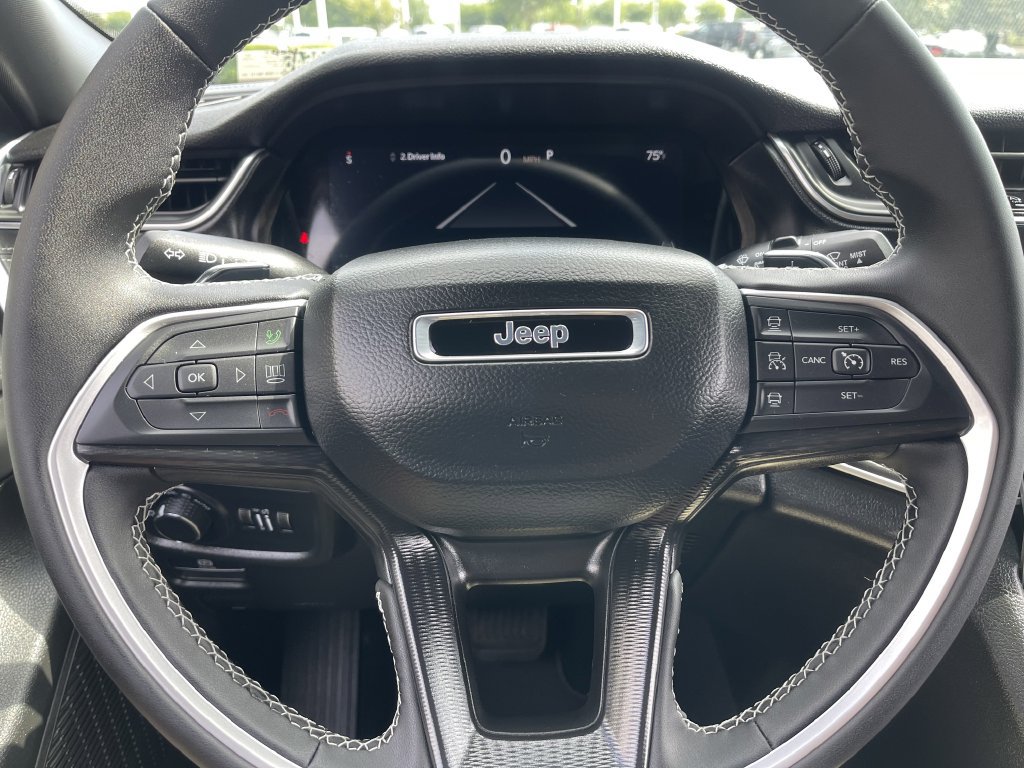 New 2026 Jeep Grand Cherokee Laredo AWD/4WD image 19