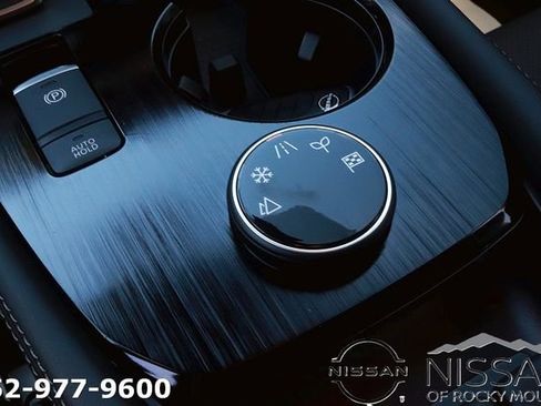 New 2026 Nissan Rogue Platinum AWD/4WD image 21