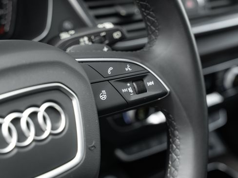 Certified 2023 Audi Q5 2.0T Premium w/ Convenience Package AWD/4WD image 12