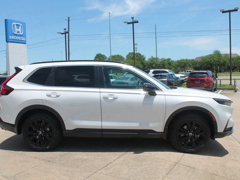Used 2023 Honda CR-V Sport Touring image 4