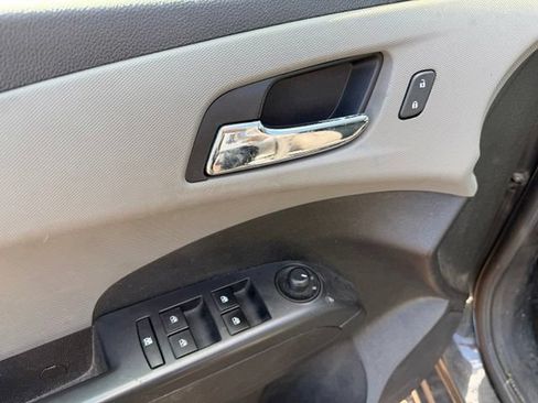 Used 2015 Chevrolet Sonic LT FWD image 11