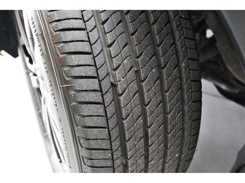 Certified 2020 Nissan Kicks SV image 30