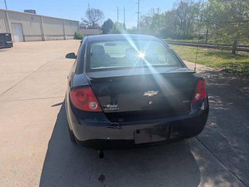 Used 2009 Chevrolet Cobalt LT image 2