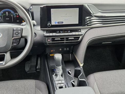 Used 2026 Toyota Camry LE FWD image 17