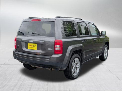Used 2014 Jeep Patriot Latitude AWD/4WD image 7