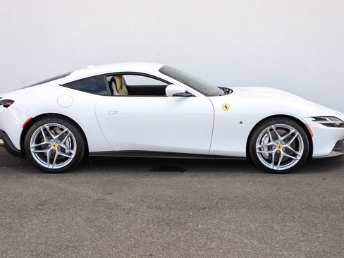Certified 2023 Ferrari Roma RWD image 3