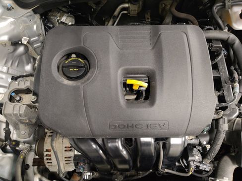 Used 2020 Kia Forte LXS FWD image 30