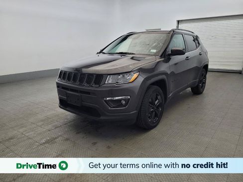 Used 2018 Jeep Compass Latitude w/ Popular Equipment Group AWD/4WD image 1