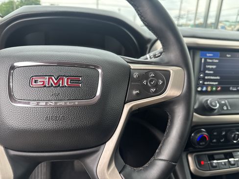 Used 2023 GMC Acadia Denali w/ Denali Ultimate Package AWD/4WD image 20