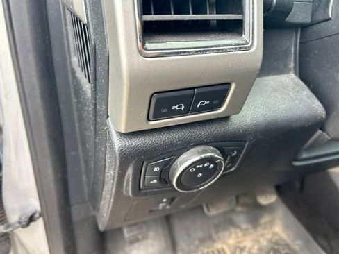 Used 2017 Ford F150 Lariat w/ Equipment Group 502A Luxury RWD image 25
