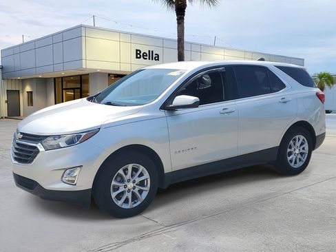 Used 2020 Chevrolet Equinox LT FWD image 2