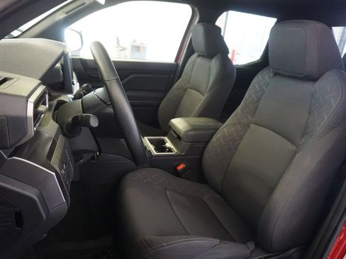 Used 2025 Toyota Tacoma SR5 AWD/4WD image 16
