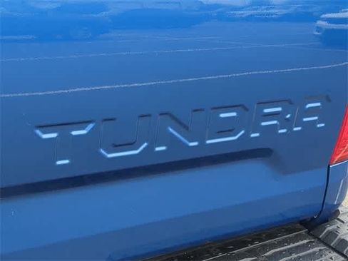 Used 2017 Toyota Tundra SR5 w/ SR5 Upgrade Package image 12
